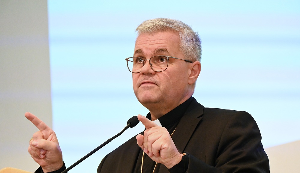 Erzbischof Udo Markus Bentz / Kathpress / Henning Klingen Erzbischof von Paderborn beim Festvortrag am 9. August 2026 zum Abschluss der 'Salzburger Hochschulwochen'