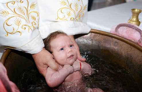 Was zieht man zur taufe an