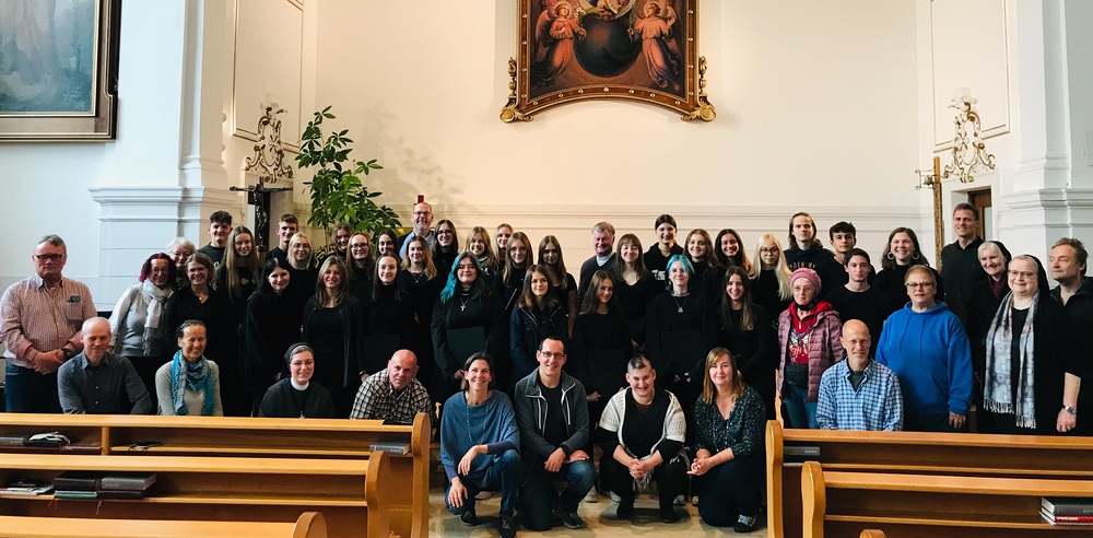 Obdachlosenwallfahrt mit Bischof Scheuer nach Vöcklabruck / Caritas OÖ