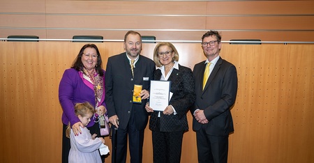 Niederösterreich ehrt Familienverbandsvorsitzenden Pitzinger