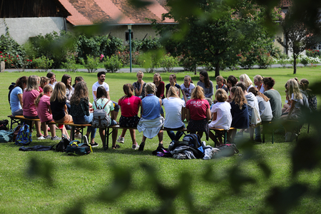'Größtes katholisches Familientreffen' endet mit Stille-Aufruf