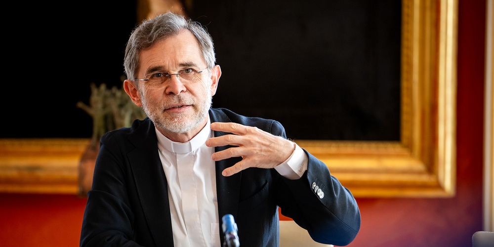 Erzbischof Josef Grünwidl / Erzdiözese Wien/ Schönlaub Grünwidl zur Karfreitagsdebatte: 'Habe Verständnis für Evangelische'