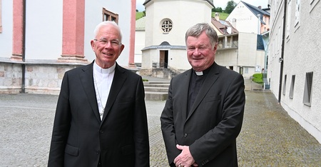 bisch-fe-w-rdigen-lackner-zu-70-geburtstag-als-br-ckenbauer