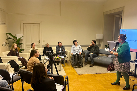 Kirchliches-Institut-vernetzt-Initiativen-f-r-Leichte-Sprache-