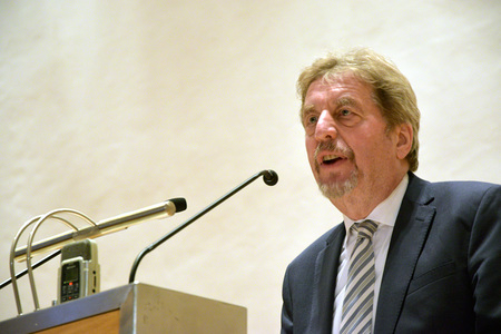 Soziologe-Joas-Menschenw-rde-ist-ein-attraktiver-Wert-