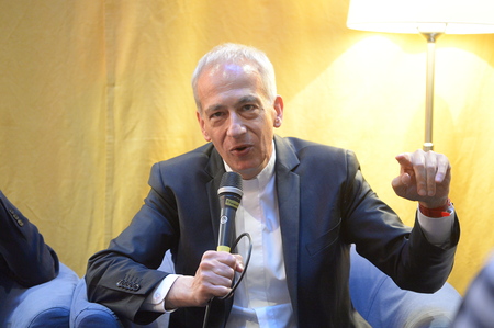 Welttag-der-Armen-Landau-mahnt-zu-Solidarit-t-und-Gerechtigkeit